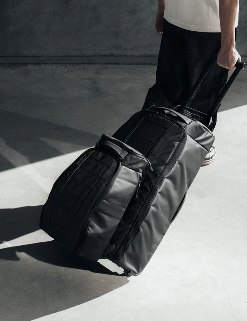 Db Hugger Backpack 25L - Black Out