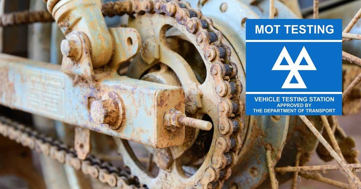 rusty motorbike chain MOT fail