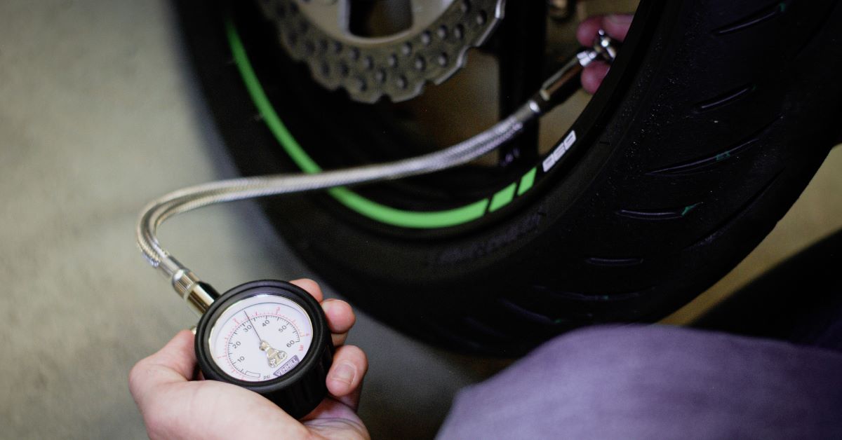 motorcycle tyre pressure check